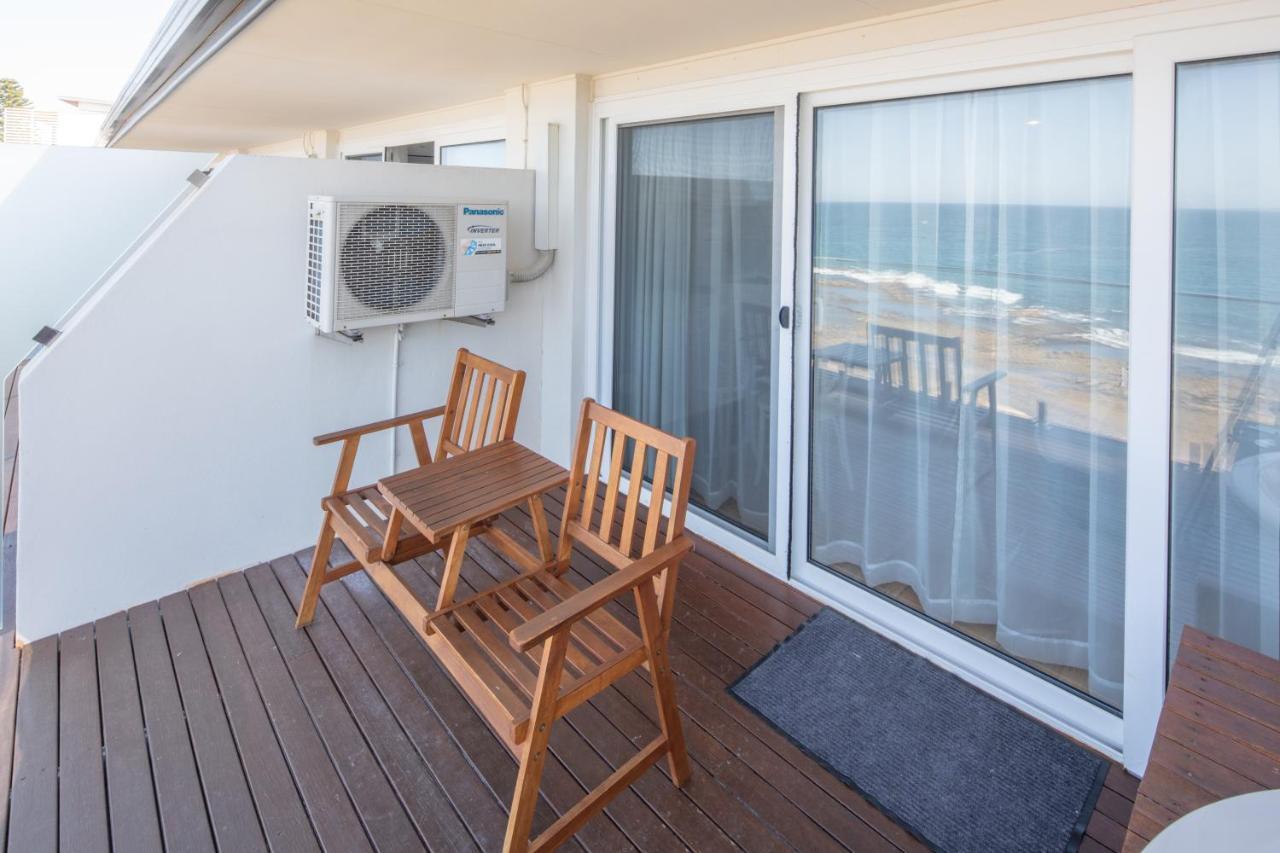 Ocean Front Motel Entrance Εξωτερικό φωτογραφία